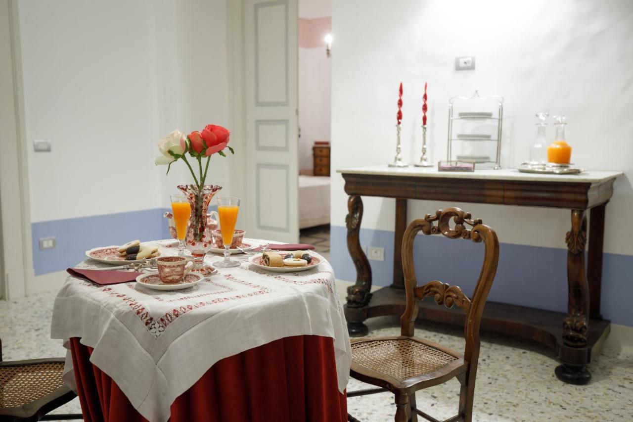 Bed and Breakfast Palazzo Introna Mola di Bari Zewnętrze zdjęcie
