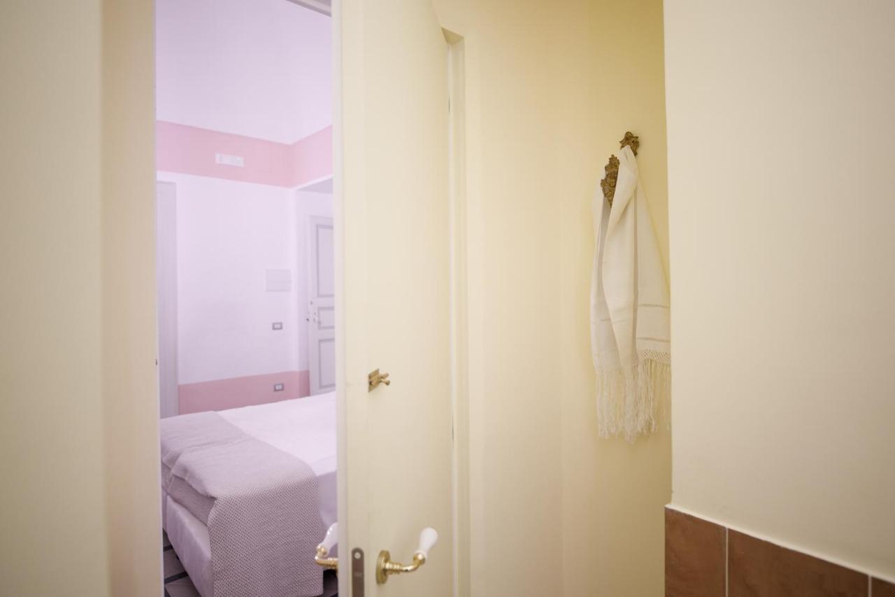 Bed and Breakfast Palazzo Introna Mola di Bari Zewnętrze zdjęcie