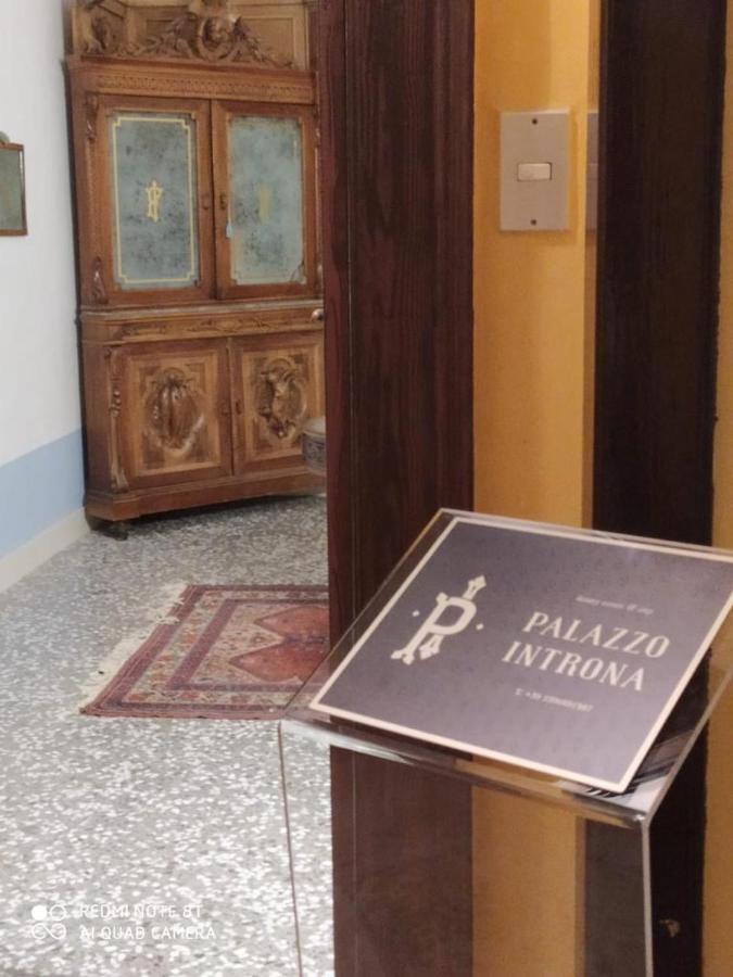 Bed and Breakfast Palazzo Introna Mola di Bari Zewnętrze zdjęcie